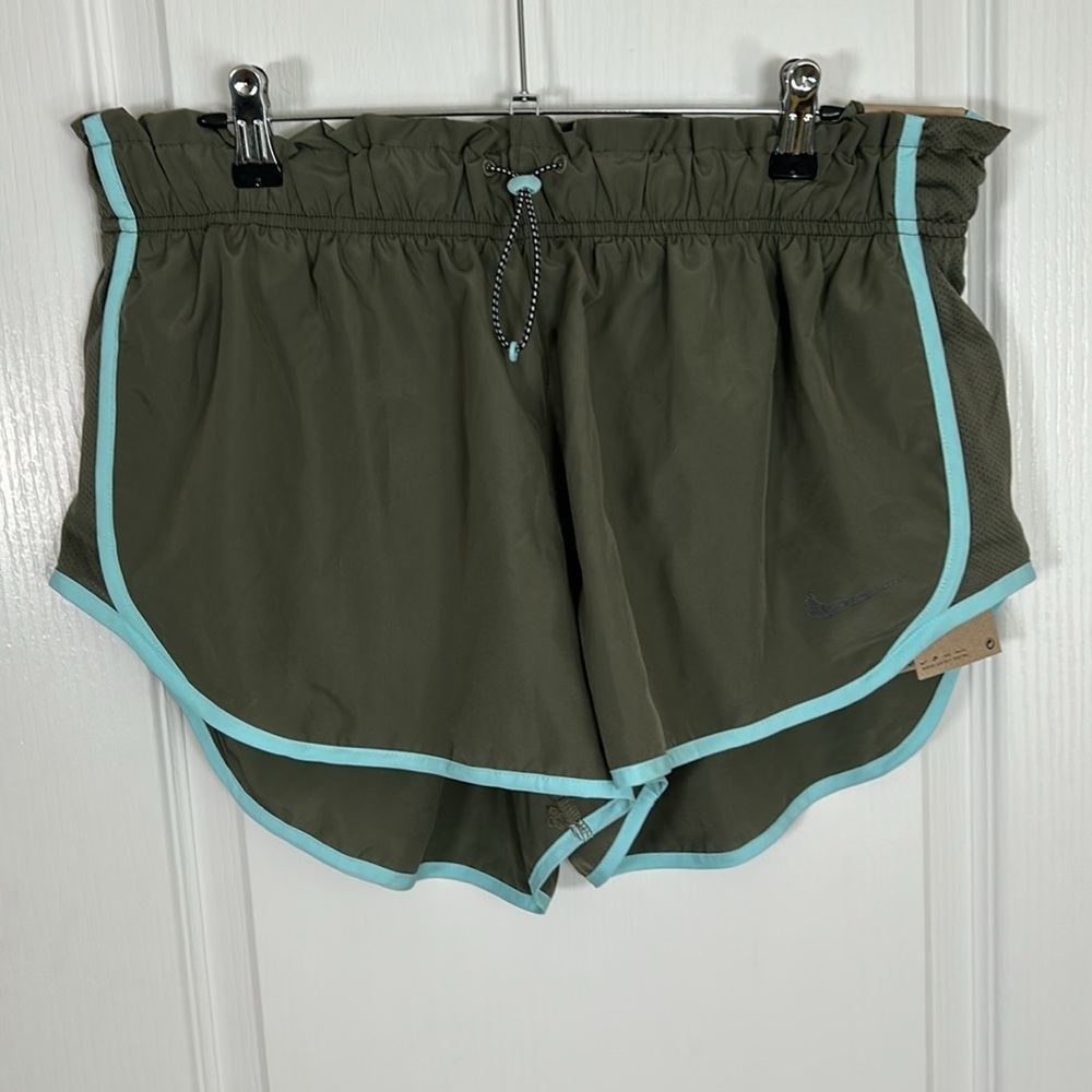 Nike Dryfit Tempo Running Shorts Olive Gray XL